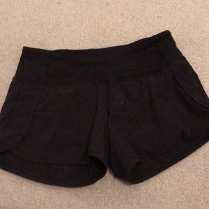 Lulu lemon black shorts